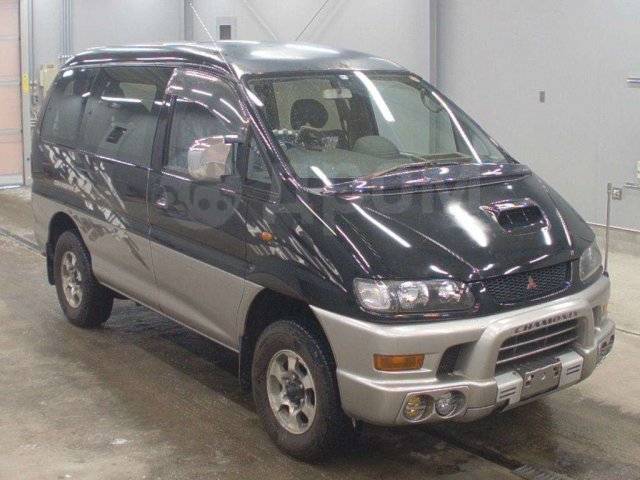Мицубиси делика купить во владивостоке. Mitsubishi Delica 1997 года. Тойота Делика 1997. Делика pd8w Шамоникс. Mitsubishi Delica, 1997 Chamonix.