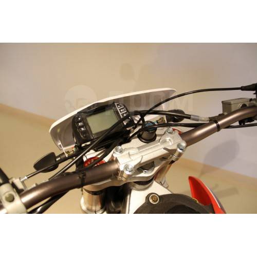 Xr 250 pro. Motoland XR 250 Pro. Слайдер мотоленд xr250pro. Motoland XR 300 руль. Отсек аккумуляторный Motoland XR.
