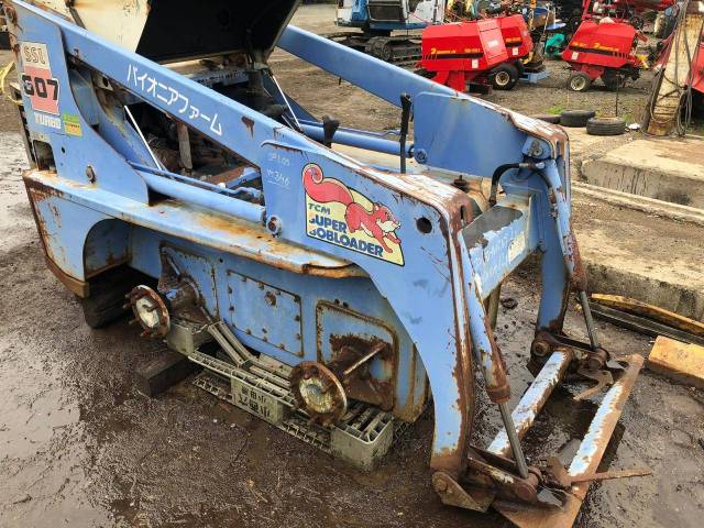   Bobcat 607  