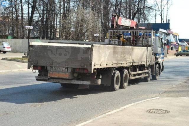 Бортовой грузовик с манипулятором во Владивостоке