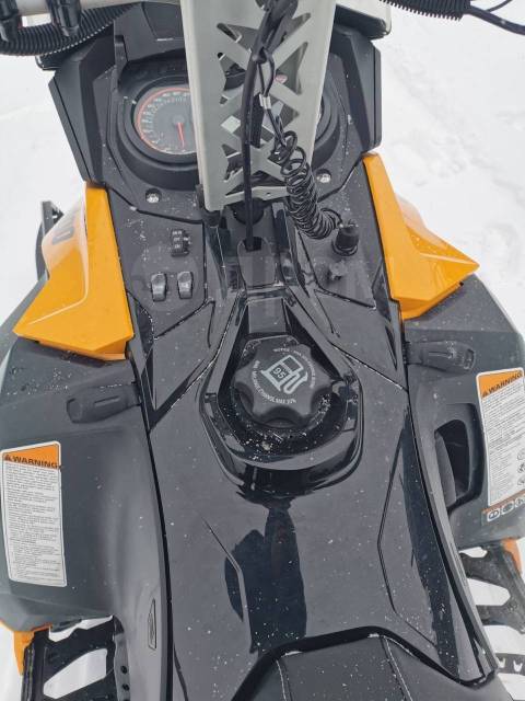 BRP Ski-Doo Summit. ,  ,   