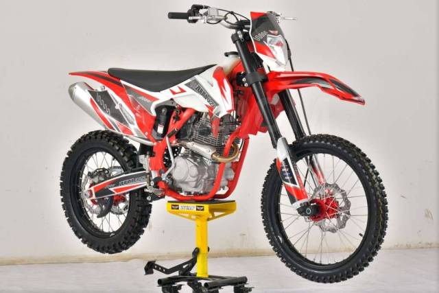 Zuum CR250 CB. 249. .,  ,  .     