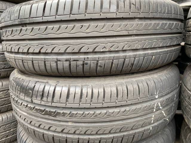 Шины 165 мм. Kumho Solus kh17 165/60 r14. KUMHOSOLUS kh17 165/70 r13 79. Kumho Touring a/s 205/70 r14. Автомобильная шина Kumho Solus kh17 195/60 r14 86h летняя.