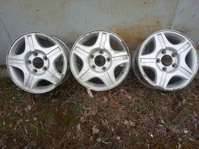 Диски литые на актион нью на17. Литые диски ромашки от ссангйонг астана улан-удэ частные. Диски литые саньенг. Диски литые саньенг. Ссангйонг кайрон литые диски r16.