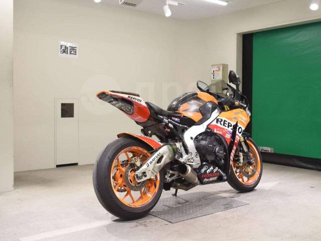 Honda CBR 1000RR Fireblade. 1 000. ., , ,  .     