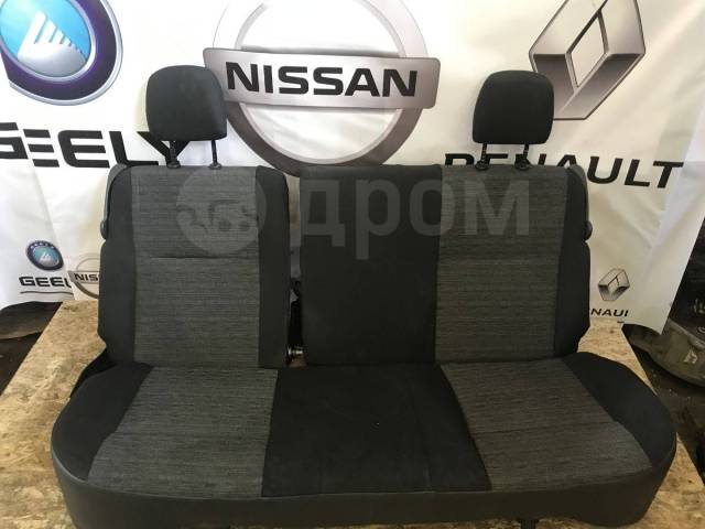 Обшивка сиденья на рено сандеро. Сиденье на рено сандеро 2012 год. Меган 3 заднее сиденье. Сиденья сандеро 1. Спинка сиденья рено сандеро.