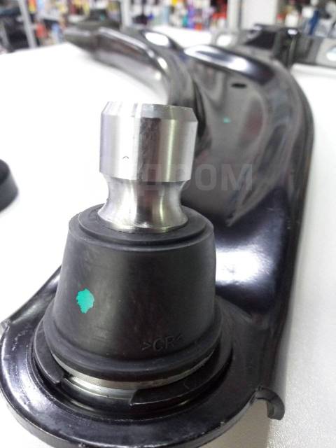 Купить Рычаг подвески Jett V91017R в сборе с шаровой опорой в ...
