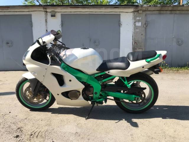 ninja zx6r 2000