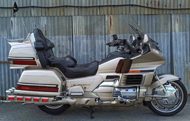 Honda Gold Wing 1998 1 500   4     47  053      360 000  