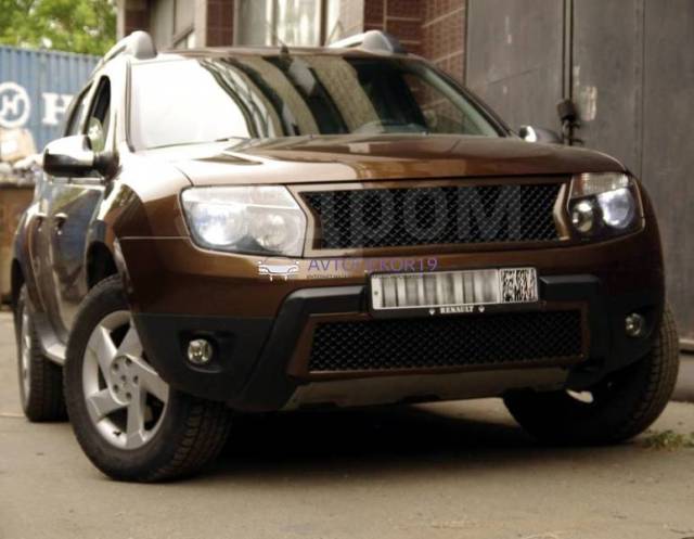 Решетка радиатора renault duster