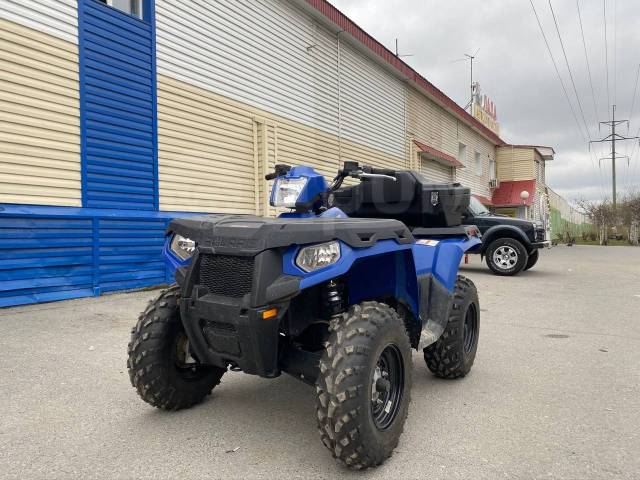 Polaris Sportsman 400.  \,   