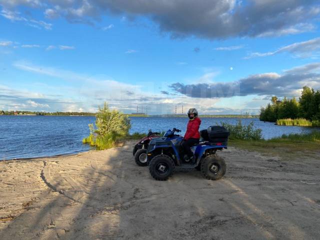 Polaris Sportsman 400.  \,   