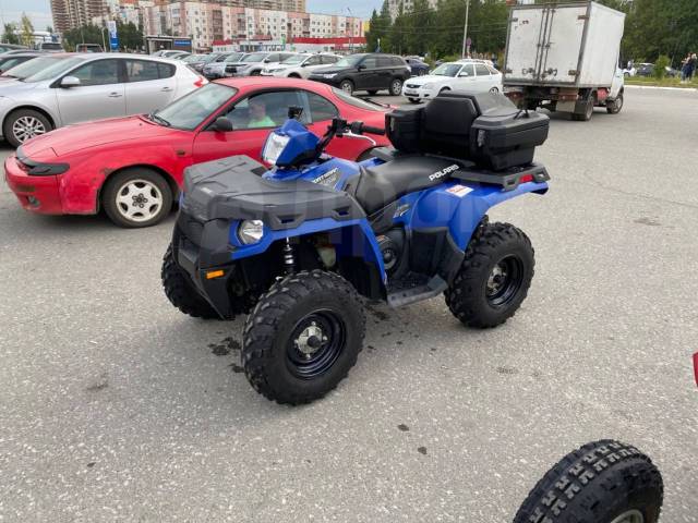 Polaris Sportsman 400.  \,   