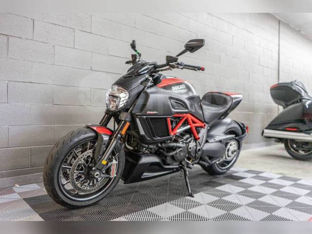 Ducati Diavel. 1 200. ., , ,  .     