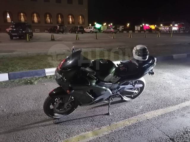 Kawasaki Ninja ZX-9R. 900. . 