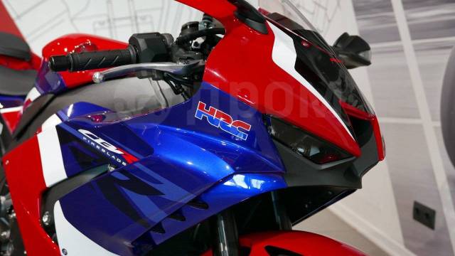 Honda CBR 1000RR Fireblade. 1 000. ., , ,  .     