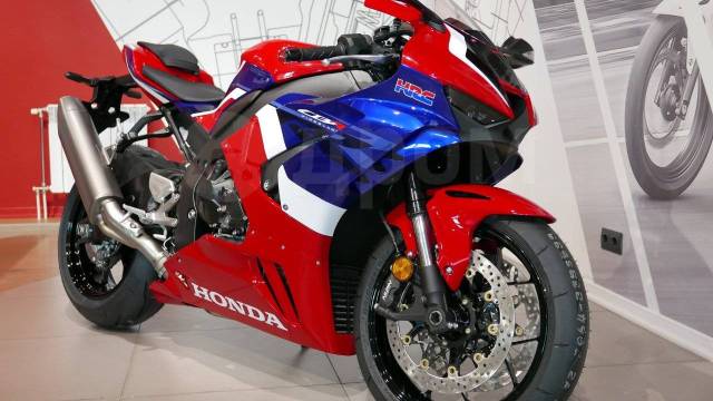 Honda CBR 1000RR Fireblade. 1 000. ., , ,  .     