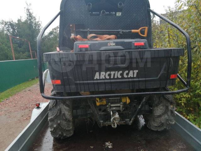 Arctic Cat. ,  \,   