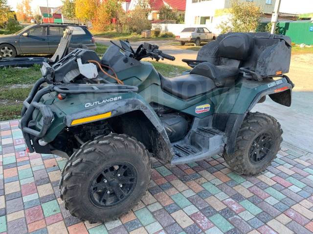 BRP Can-Am Outlander Max 800 XT. ,  \,   