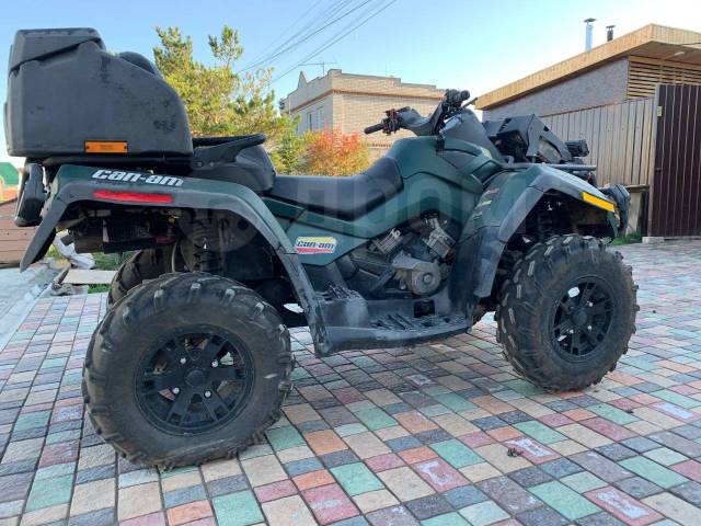 BRP Can-Am Outlander Max 800 XT. ,  \,   