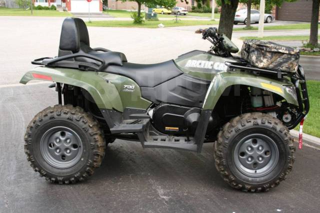 Arctic Cat 700. ,  \,   