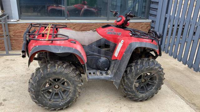 Arctic Cat 700. ,  \,   