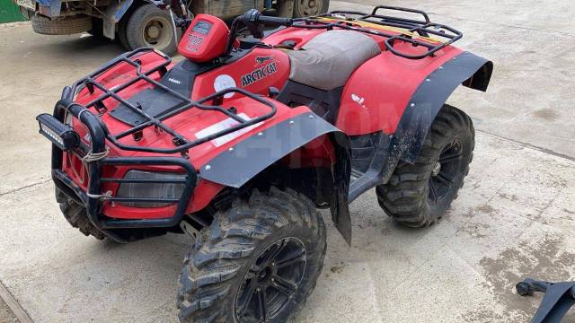 Arctic Cat 700. ,  \,   