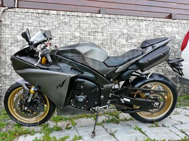 Yamaha YZF-R1. 1 000. ., , ,  .     