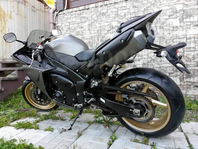 Yamaha YZF-R1. 1 000. ., , ,  .     