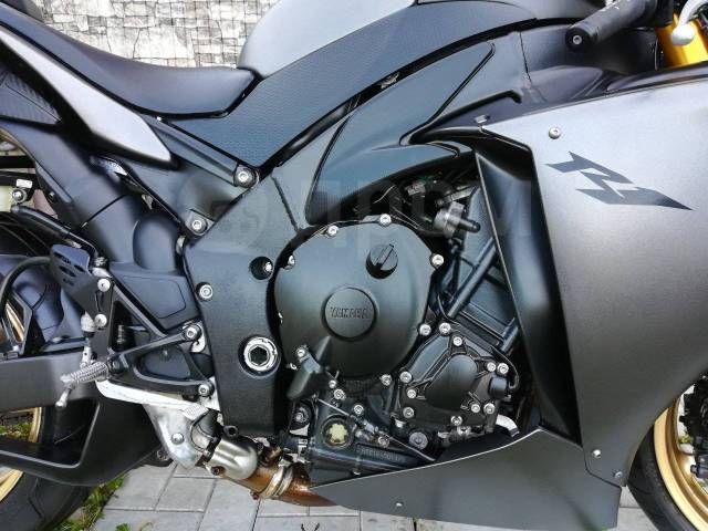 Yamaha YZF-R1. 1 000. ., , ,  .     