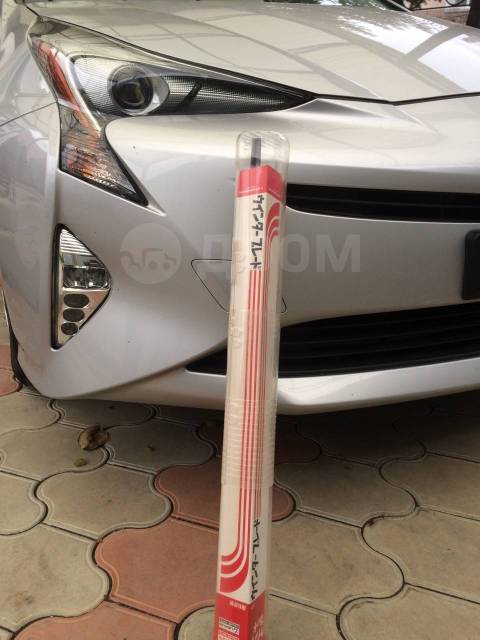 ,    Toyota Prius 50.    
