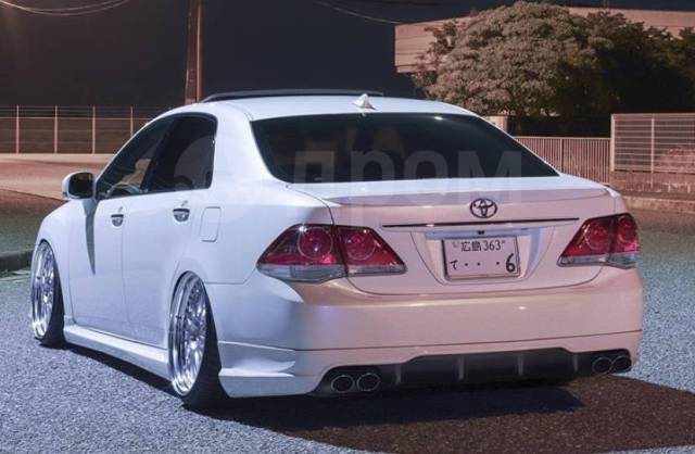 Toyota Crown athlete 200