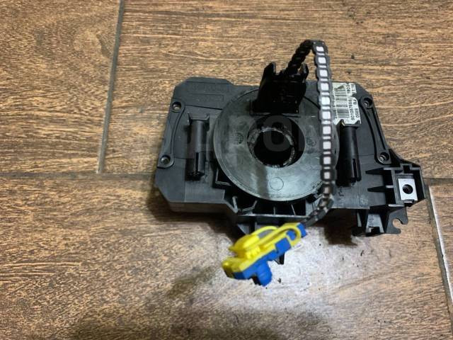 Шлейф подушки безопасности renault logan. Подрулевой шлейф рено дастер. Подрулевой шлейф рено дастер артикул. Шлейф дастер. Шлейф подрулевой рено дастер 2014.