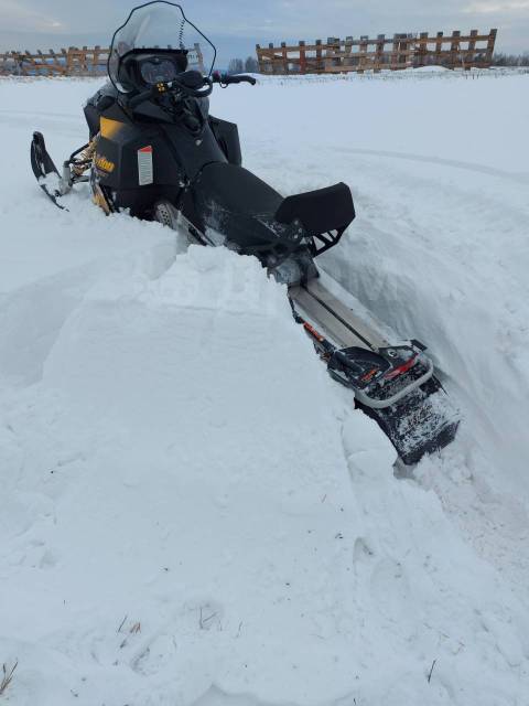 BRP Ski-Doo Summit Everest. ,  ,   