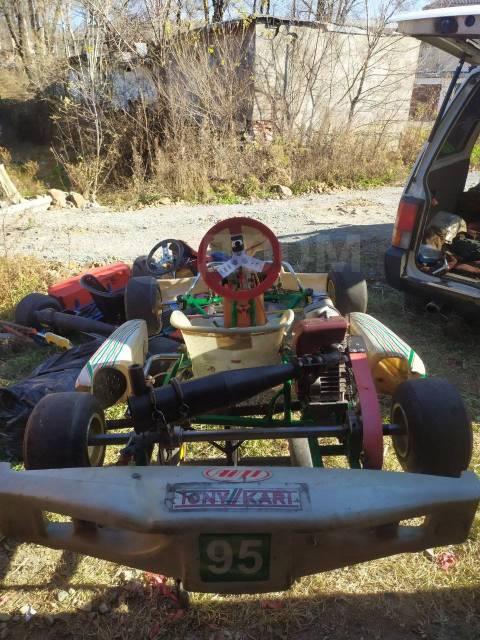 Tony Kart. ,  \,   