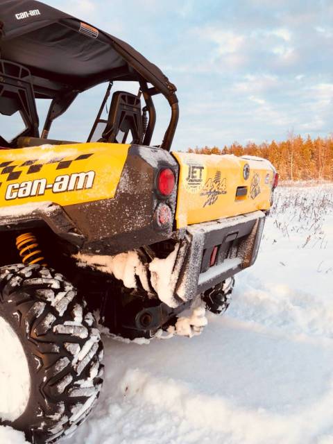 BRP Can-Am Commander 800. ,  \,   