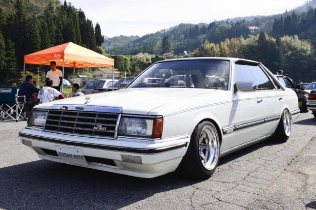 Nissan laurel 1984