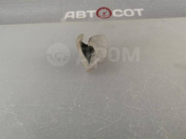 Купить Крючок для солнцезащитного козырька VW Golf 3 (1991-1998г. в ...