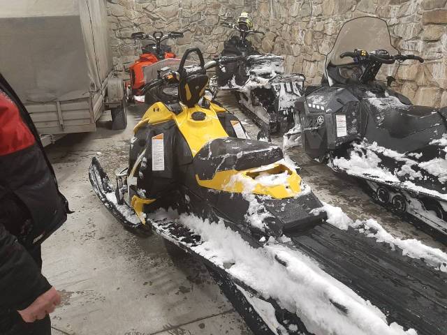 BRP Ski-Doo Summit. ,  ,   