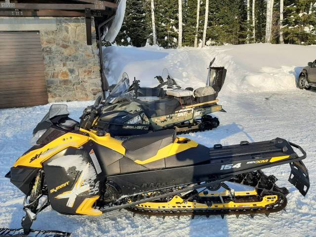 BRP Ski-Doo Summit. ,  ,   