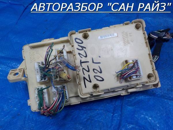Тойота 240 блок предохранителей Купить Блок предохранителей салона Toyota Premio ZZT240 82730-20120 в Барнауле п