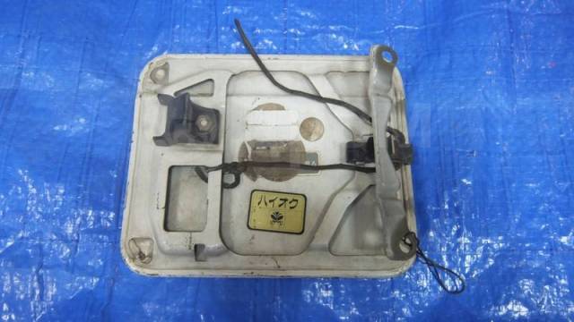 Как снять лючок тойота камри Купить Лючок топливного бака Toyota Vista SV22 4SFE 77350-32040 в Барнауле по це