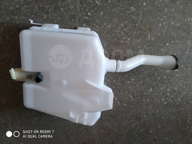 28910BN516 Бачок стеклоомывателя Nissan Almera N16 купить в Москве NISSAN 28910B
