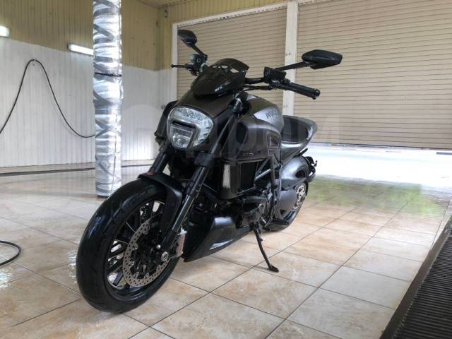 ducati diavel dark