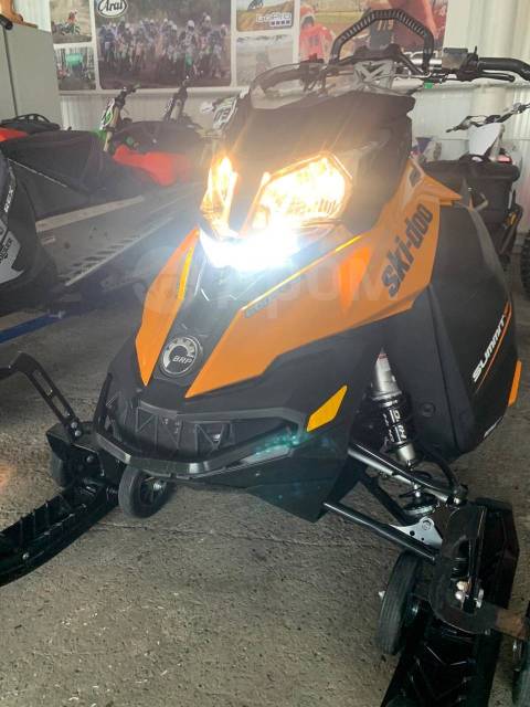 BRP Ski-Doo Summit. ,  ,   