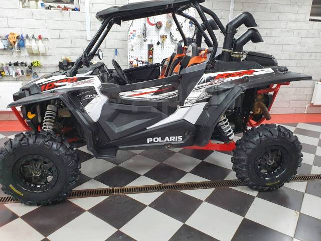 Polaris RZR XP 1000. ,  \,   