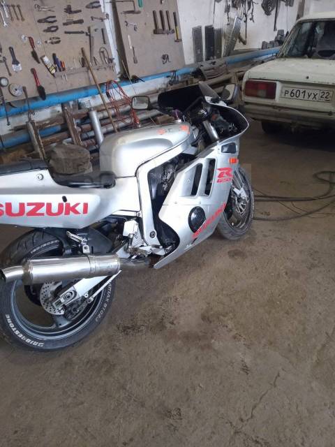 Suzuki GSX-R 400. 400. ., , ,   