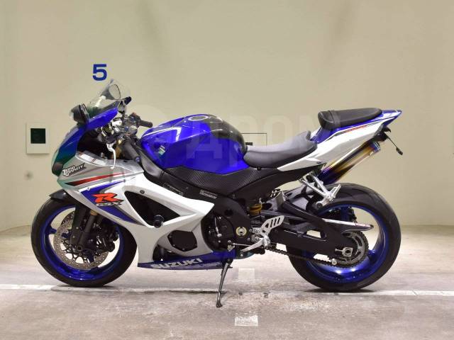 Suzuki GSX-R 1000. 1 000. ., , ,  .     