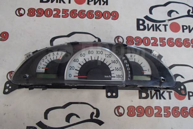 Toyota Raum 2003 панель