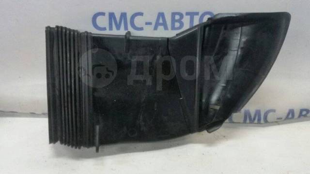 Купить Воздуховод ДВС Audi A8 4E0129617S S8 5.2 в Москве по цене: 500 ...